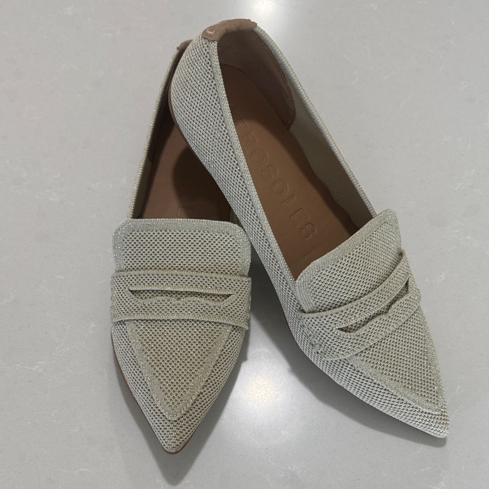AEROSOLES Textured Cream Flats